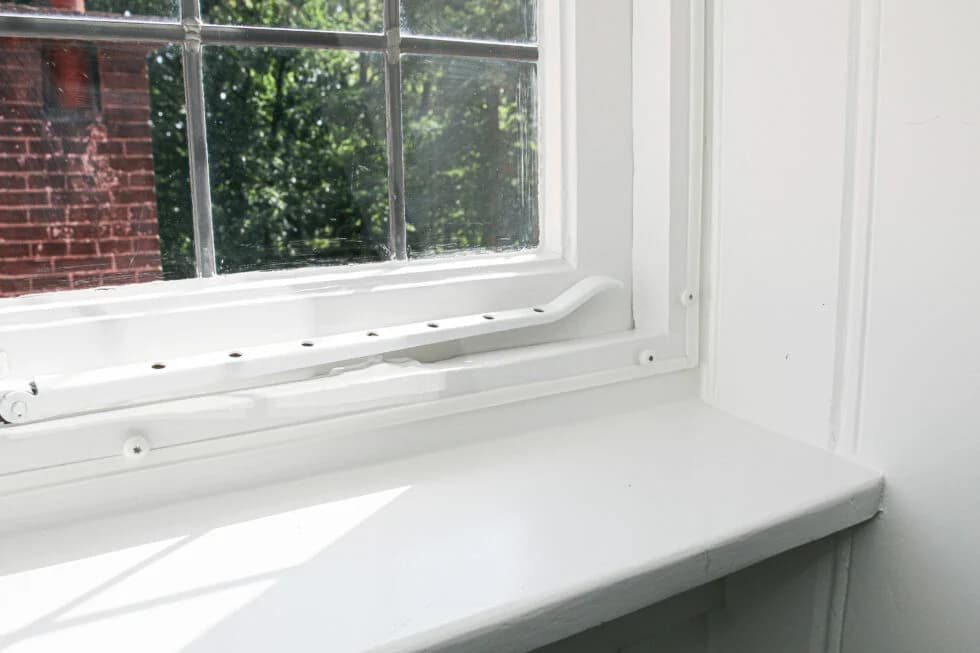 Plan, paso a paso, para la instalación fija con tornillos