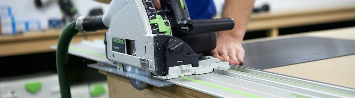 ¿Cómo serrar láminas de PVC?