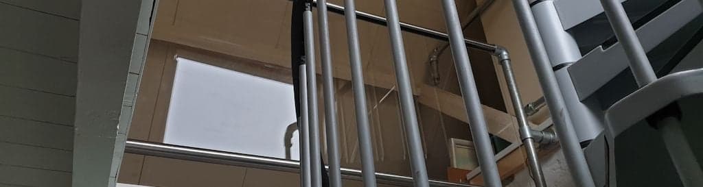 Barandilla de plástico para escalera | PlanchasdePlástico.es